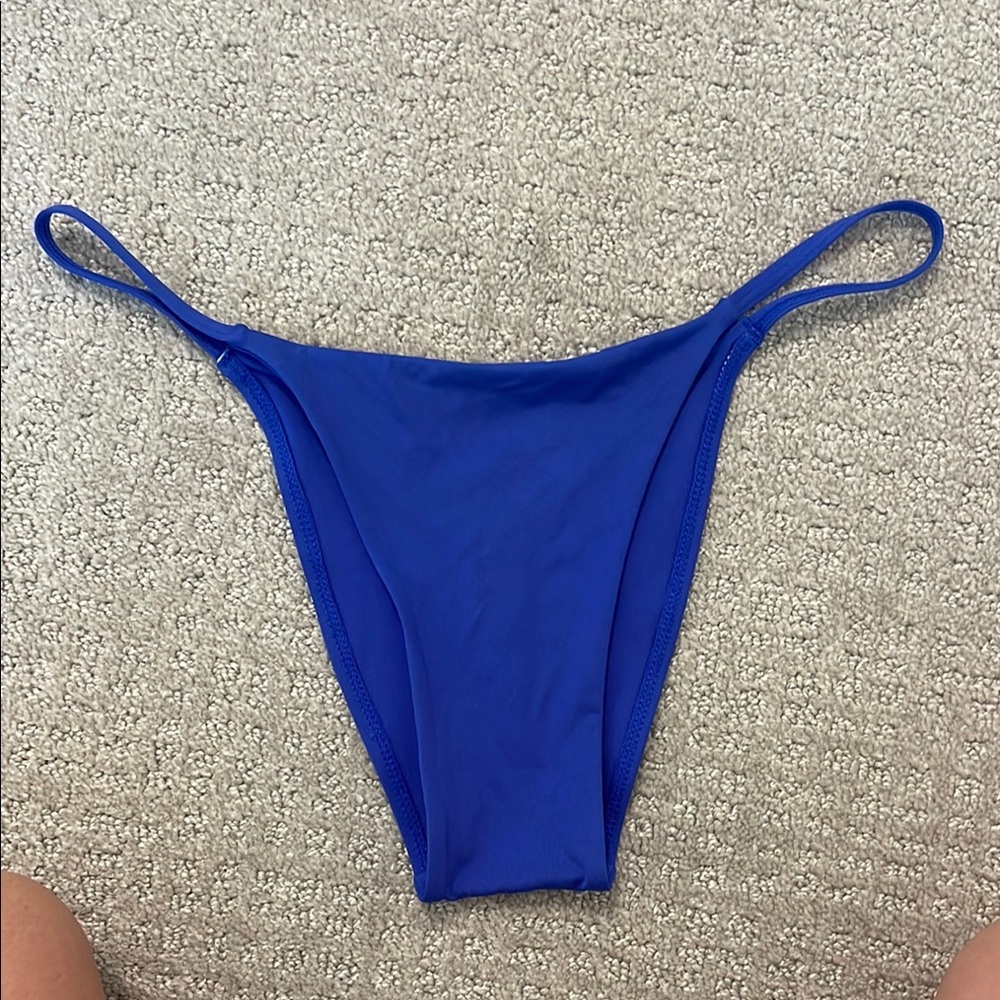 Monday swimwear Barbados bottoms 
Size medium 
Cobalt blue